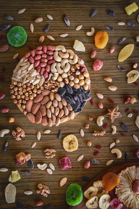 Raw nuts & Dried Fruit Product Photography on Behance Spices Photography, Food Product Photography, Dry Fruit Box, Dried Fruit Mix, Raw Nuts, Healthy Nuts, Fruit Picture, Fruits Images, Fruit Photography