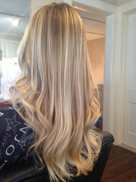 This light ash blonde look could be great for any formal event. Just create some outward curls on the tips while keeping your hair insanely straight at the top. Blond All Over Highlights, Blond Highlight On Blonde Hair, Hair Ideas Highlights Blonde, Things To Do To Blonde Hair, Honey Blonde W Highlights, All Blonde Balayage, High Up Blonde Balayage, Natural Bright Blonde Highlights, Blonde Coloured Hair