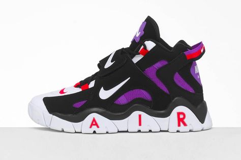 Nike's Air Barrage Mid Makes Its Comeback in "Raptors" Colorway Nike Air Barrage Mid, Nike Air Barrage, Marshall Faulk, Xavier Rudd, Sneakers Jordans, Blake Griffin, Team Mascots, Training Sneakers, Vintage Sneakers