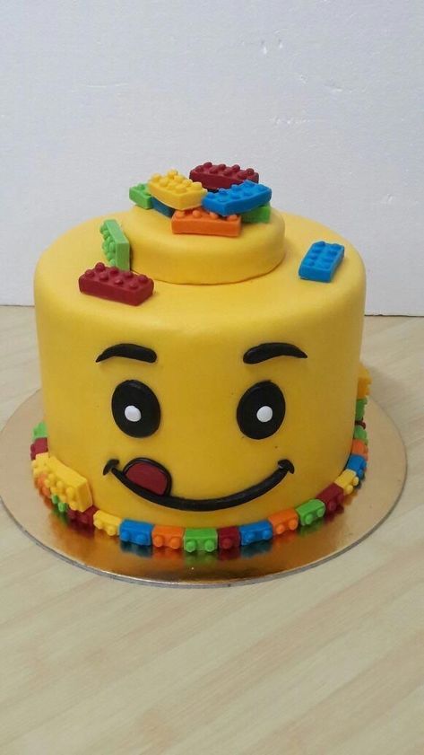 Lego Birthday Theme Ideas, Lego Head Birthday Cake, Easy Lego Birthday Cake, Lego Cakes Ideas, Lego Themed Birthday Party Cake, 5 Year Birthday Cake Ideas Boys, 6 Year Birthday Cake For Boy, Legos Birthday Cake, Lego Bday Cake