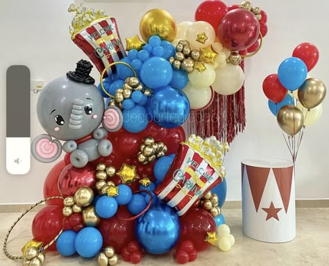 Circus 1st Birthdays, Circus Party Decorations, Circus Birthday Party Theme, Balloon Arrangement, Carnival Birthday Party Theme, Deco Ballon, Circus Theme Party, Carnival Themed Party, Balloon Crafts