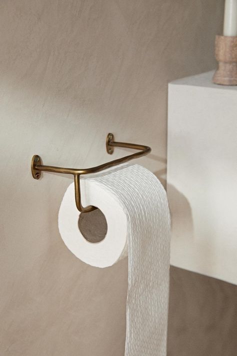 GOLDEN TOILET ROLL HOLDER - Golden | ZARA United States Golden Toilet, Bathroom Inspo, Toilet Roll Holder, Roll Holder, Bathroom Renos, Toilet Roll, Bathroom Hardware, Kids' Bathroom, Bathroom Cleaning