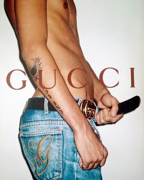 @chanelresort shared a photo on Instagram: “JR Gallison photographed by Terry Richardson for GUCCI Fall/Winter 2001/2002 __________________________________ #magazine #fashion #model…” • Aug 2, 2018 at 5:20pm UTC Gucci Ad, Gucci Campaign, Fragrance Campaign, Tom Ford Gucci, Campaign Photography, Gucci Spring, Terry Richardson, Tom Ford Eyewear, Mario Testino