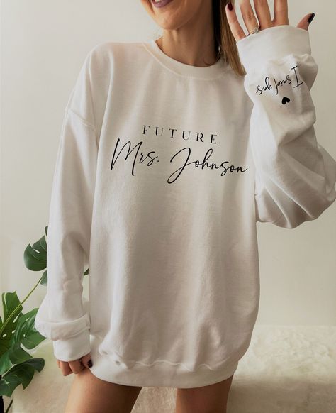 Bride Best Friend, Fiance Sweatshirt, Future Mrs Shirt, Blank Sweatshirts, Mrs Sweatshirt, Bride Sweatshirt, Mrs Shirt, Elegant Aesthetic, Future Mrs