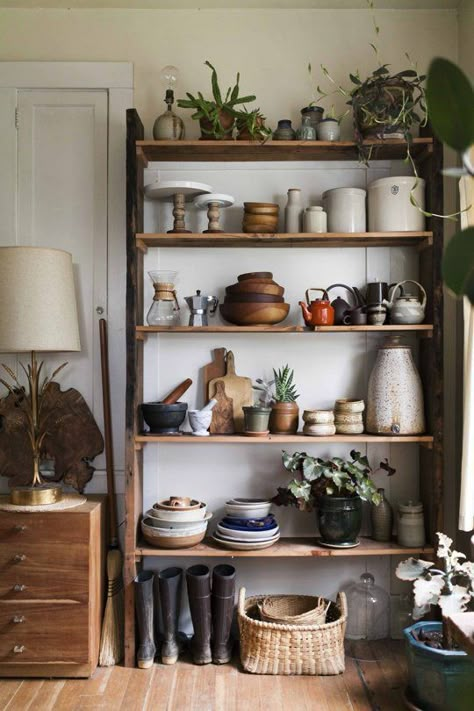 Caught our eye: a gorgeous collection of thrifted kitchenwares on a hand-built shelf. Interior Vintage, تصميم داخلي, Open Shelving, Cozy House, Interior Inspiration, Home Deco, Decor Inspiration, Kitchen Decor, Home Kitchens