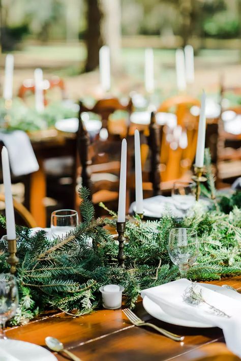 Winter Wedding Centerpiece Ideas, Winter Wedding Tablescapes, Dreamy Tablescapes, Grass Centerpiece, Pinecone Centerpiece, Wildflower Centerpieces, Evergreen Wedding, Wedding Centerpiece Ideas, Christmas Colour Schemes