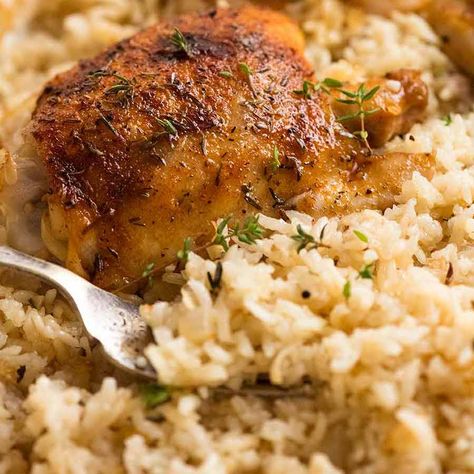 Chicken Leg Quarter Casserole Recipes, Oven Baked Chicken And Rice, Baked Chicken And Rice, Arabisk Mad, Rice And Chicken, Recipetin Eats, Oven Baked Chicken, Thigh Recipes, Chicken And Rice