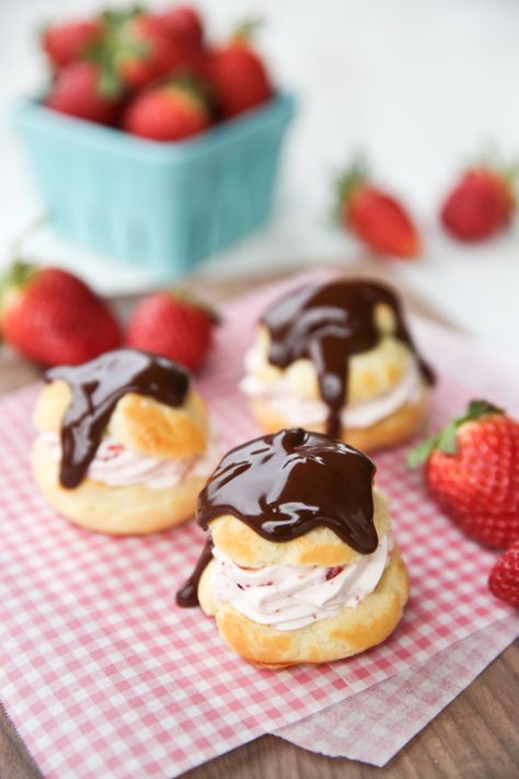 Chocolate Strawberry Cream Puffs Strawberry Cream Puffs, Our Best Bites, Cream Puff Recipe, Chocolate Covered Strawberry, Puff Recipe, Mary Berry, Easy Homemade Recipes, Strawberry Cream, Chocolate Strawberry