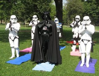 Star Wars Yoga, May The Fourth, May The 4th Be With You, Types Of Yoga, Star Wars Pictures, Star Wars Fandom, Kundalini Yoga, Star Wars Humor, Star Wars Memes