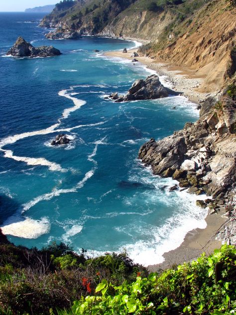 https://flic.kr/p/9myDoB | California Coast | Big Sur, CA Remember To Live, Pfeiffer Beach, Mcway Falls, Usa Places, Ocean Paintings, Heart In Nature, Beach Art Painting, Ocean And Beach, California Mountains