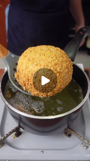 Steve Zafar on Instagram: "Deep fried ice-cream 🍨🍨🍨 #icecream #dessert #food #foodie #chocolate #foodporn #yummy #gelato #icecreamlover #instafood #delicious #foodphotography #sweet #love #summer #desserts #foodblogger #unitedstates #foodstagram #cake #tasty #coffee #sweettooth #foodlover #sweets #homemade #milkshake #yum #ice #strawberry" Fries Ice Cream Recipe, Hot Ice Cream, Fry Ice Cream Recipes, How To Fry Ice Cream, Mexican Ice Cream Recipe, Homemade Fried Ice Cream, Easy Fried Ice Cream Recipe, How To Make Fried Ice Cream At Home, Deep Fried Strawberries