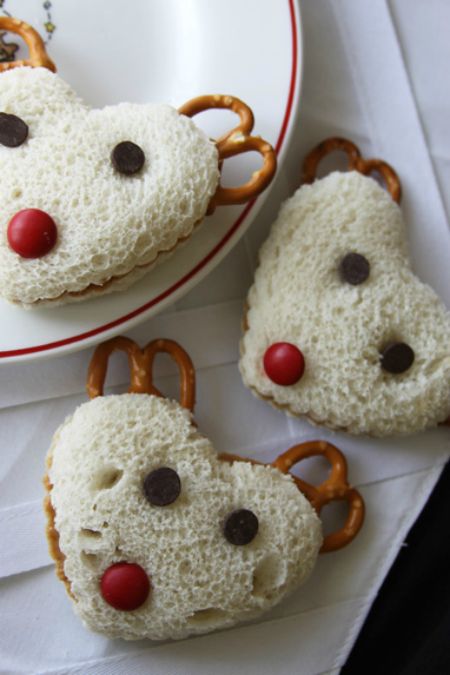 easy christmas treats for kids Reindeer Sandwiches, Sack Lunches, Preschool Snack, Reindeer Party, Christmas Food Ideas, Decorative Food, Holiday Lunch, Jul Mad, Kid Foods