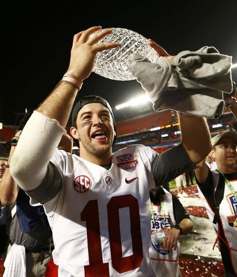 This is what joy looks like. Michigan City Indiana, White Pigeon, Alabama Fans, Bama Girl, College Football Games, Bama Football, Alabama Crimson Tide Football, Nick Saban, College Football Teams