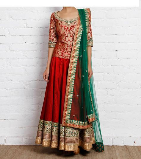 Party Wear Lehenga Designs, Bridal Choli, Professional Cv Design, Minimal Resume Template, Lehenga Indian, Brocade Lehenga, Minimal Resume, Eastern Fashion, Party Wear Lehenga Choli