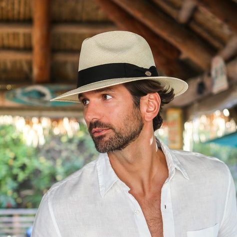 Men's Summer Hats 16 Ideas: Stylish and Practical Accessories for the Sunny Season - mens-club.online London Hats, Lifeguard Hats, Panama Hat Outfit, Homemade Jambalaya, Mens Summer Hats, Panama Hat Men, Mens Dress Hats, Jack Hat, Lifeguard Hat