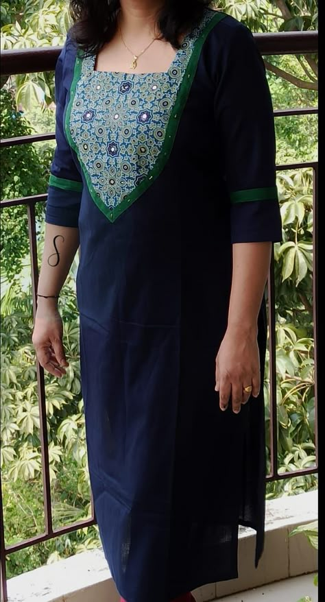 Patch Kurti Design, Neck Patch Work Kurti Design, Strips Kurti Design, Chudi Tops, Churidhar Material, Ikat Blouse Designs, Plain Kurti Designs, New Kurti Designs, Kids Blouse Designs