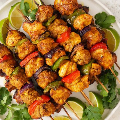 Chicken Kebab - Khin's Kitchen Easy Chicken Kebab Recipe, Chicken Kebobs, Chicken Pakora Recipe, Chinese Cuisine Recipes, Juicy Chicken Thighs, Barbecue Recipes Grill, Chicken Kebab Recipe, Chicken Kebab, Kebab Skewers