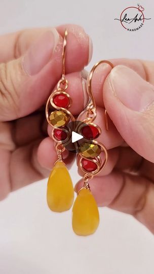 Earrings At Home, Wire Wrap Earrings, Earring Video, Diy Wire Earrings, Homemade Stuff, Earrings Tutorial, Earrings Making, Wrap Earrings, Wire Jewelry Designs