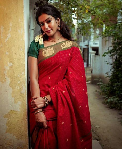 blouses for women | Credits : Inframe : @roshiniharipriyan, Pc: @rightfilmer Roshini Haripriyan, Blouse Designs Saree, New Saree Blouse Designs, Saree Poses, Beautiful Photoshoot, Red Saree, Beautiful Women Over 40, Saree Look, Puff Sleeve Blouse