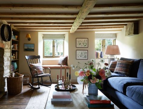 A Cotswold cottage that is almost too charming to be real | House & Garden British Cottage, Cotswold Cottage, Country Cottage Interiors, Cotswolds Cottage, Blue Couch, Modern Country Style, Cottage Living Rooms, Cottage Interior, Cottage Interiors