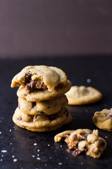 Browned Butter chocolate chip cookies stuffed with dulce de leche, nutella and topped with sea salt Million Dollar Cookies, Browned Butter Chocolate Chip Cookies, Cookies Stuffed, Salted Chocolate Chip Cookies, Brown Butter Chocolate Chip Cookies, Oh Sweet Basil, Browned Butter, Sweet Basil, Delicious Cookie Recipes