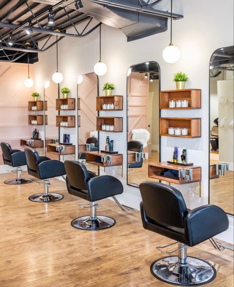 Barbershop Design Interior, Parlour Design, Salon Interior Design Ideas, Barber Shop Interior, Salon Design Ideas, Beauty Room Salon, Hair Salon Design, Beauty Salon Furniture, Hair Salon Interior