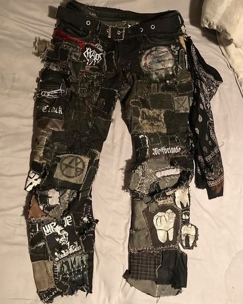 Patch Cargo Pants, Patched Cargo Pants, Punk Patchwork Pants, Baggy Patch Pants, Baggy Crust Pants, Grunge Pants Diy, Patch Pants Diy, Diy Custom Jeans Ideas, Crust Pants Ideas