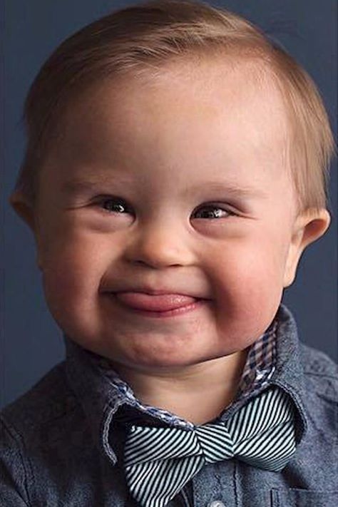 Funny Baby Faces, Sejarah Kuno, Kids Around The World, Baby Faces, Adorable Babies, Special Kids, Casting Call, Happy Baby, Kids Pictures