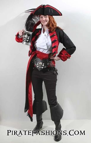 Pirate Captain Outfit, Captain Outfit, Captain Costume, Pirate Wedding, Town Outfits, Japanese Korean Fashion, Lady Pirate, Pirate Captain, Pirate Outfit