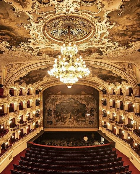 Baroque Theatre, Theatre Academia, Opera Theatre, A Night At The Opera, Castle Aesthetic, Royal Aesthetic, Beautiful Places Nature, Phantom Of The Opera, Old Money Aesthetic