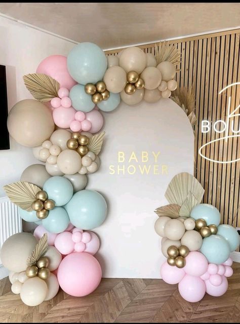 Shower Balloon Arch, Gender Reveal Baby Shower Themes, Baby Shower Balloon Arch, Baby Gender Reveal Party Decorations, Deco Ballon, Idee Babyshower, Gender Reveal Party Theme, Girls Birthday Party Decorations, Balloon Garland Diy