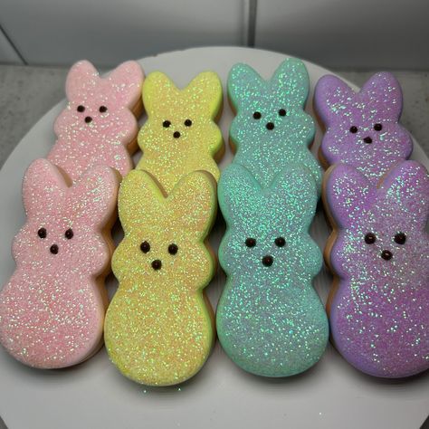 This listing is for a set of 4 Fake Easter Peep Cookies. Each set will include 1 Pink Peep Cookie, 1 Yellow Peep Cookie, 1 Teal Peep Cookie and 1 Lilac Peep Cookie. These adorable cookies are perfect to display on their own or to add into your Easter/Spring Displays. Peep Cookies Decorated, Peep Cookies, Peeps Cookies, Bunny Bark, Easter Bunny Bark, Spring Displays, Pink Peep, Flooding Cookies, Peeps Easter