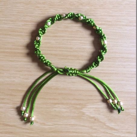 Macrame Bracelet Designs, Green Beaded Bracelets With Adjustable Cord For Friendship, Adjustable Green Beaded Bracelets With Sliding Knot, Hemp Cord Bracelets Diy Beads, Satin Cord Bracelets Diy, Spiral Knot Bracelet, Adjustable Macrame Beaded Friendship Bracelets, Macrame Bracelets Diy, Macrame Bracelet Tutorials