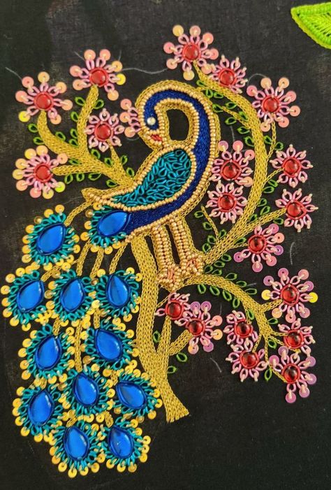 Lazy Daisy Aari Design, Laizy Daizy Design Embroidery Motifs, Zardosi Lazy Daisy Designs, Rope Stitch, Peacock Embroidery Designs, Peacock Embroidery, Acrylic Rangoli, Aari Design, Zardosi Work