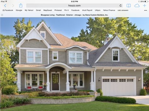 Copley Gray Exterior Paint (Benjamin Moore) Copley Gray, Vinyl Siding Colors, Exterior Gray Paint, Best Exterior Paint, Brown Roof, Exterior House Color, Siding Colors, Exterior Paint Color, Grey Exterior