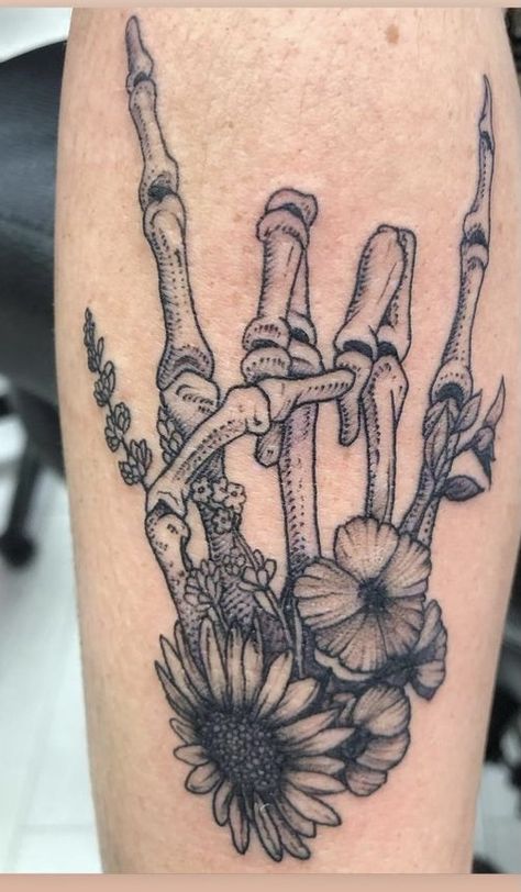 Skeleton Hand Tattoos, Feminine Skull Tattoos, Cowboy Tattoos, Tattoos Infinity, Western Tattoos, Skeleton Hand Tattoo, Skeleton Tattoos, Tattoo Hand, Inspiration Tattoo