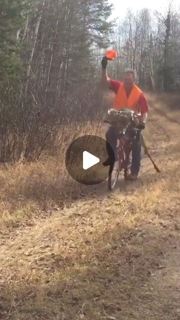 Deer & Deer Hunting on Instagram: "Well that's one way to do it!🤣 #deer #deerhunting" Deer Hunting Humor Hilarious Hunters, Deer Hunting Memes Humor, Deer Hunting Humor Hilarious, Funny Deer Videos, Deer Jokes, Funny Deer Pictures, Deer Hunting Memes, Deer Hunting Videos, Funny Hunting Pics