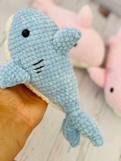 Blue Crochet Animals, Blue Crochet Ideas, Plush Yarn Crochet, Sea Animal Crochet, Crochet Sea Animals, Crochet Ocean Animals, Crocheted Shark Pattern, Shark Crochet, Amigurumi Shark