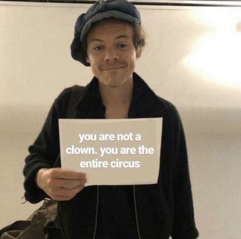 Harry Styles Reaction Pics, Harry Styles Memes, Response Memes, Harry Styles Funny, 1d Funny, One Direction Photos, A Clown, One Direction Humor, One Direction Memes