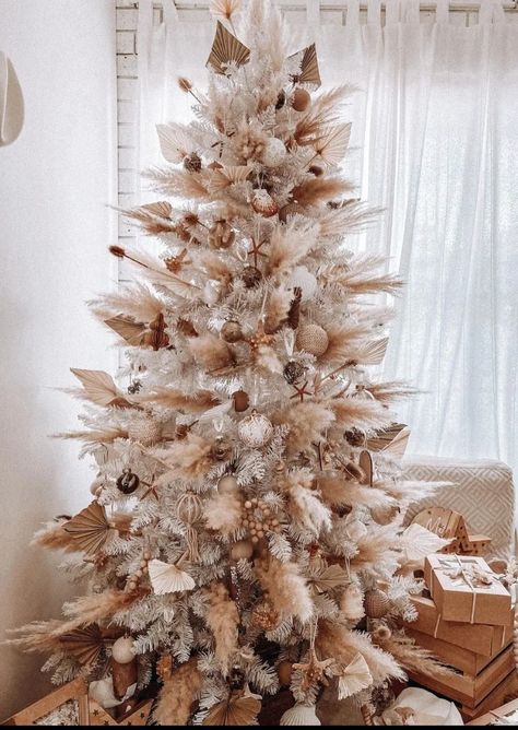 Flocked Boho Christmas Tree, Boho Flocked Christmas Tree, Christmas Tree Bohemian, Christmas Tree Boho Ideas, Boho Neutral Christmas Tree, Western Boho Christmas Tree, Boho Western Christmas Tree, Boho Christmas Tree Topper, Boho Tree Topper