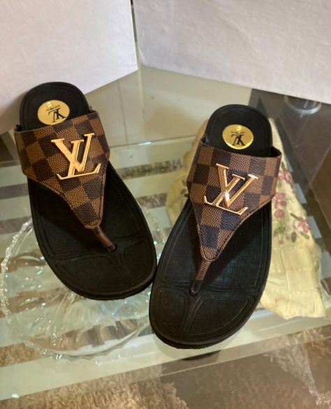 Lv Flip Flops, Louis Vuitton Flip Flops, Leather Slippers For Men, Louie Vuitton, High Heels Classy, Trending Womens Shoes, Fab Shoes, Lv Shoes, Girly Shoes