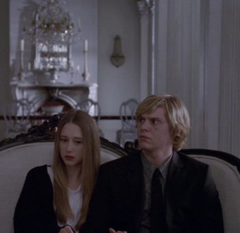 Zoe and Kyle Evan Peters And Taissa Farmiga, Kyle And Zoe, Zoe Benson, Ahs Asylum, Kyle Spencer, Ahs Cast, Tate And Violet, American Horror Story 3, Taissa Farmiga