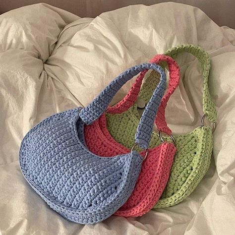 Fall Crochet Hats, Fall Crochet Projects, Diy Crochet Bag, Step By Step Crochet, Crochet Purse Patterns, Crochet Top Pattern, Purse Patterns, Crochet Bag Pattern, Crochet Purses