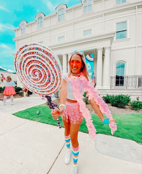 Sorority rush week candy land theme Candyland Theme Outfit Sorority, Candyland Spirit Week Ideas, Candy Land Sorority Bid Day, Candyland Outfit College, Candyland Spirit Week, Candy Land Theme Outfits College, Sorority Dress Up Themes, Candy Land Recruitment Theme, Candy Theme Sorority