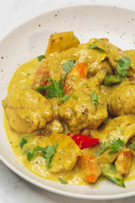 Filipino Chicken Curry Recipe - Recipes by Nora Korean Curry Chicken, Filipino Recipes Healthy, Filipino Chicken Thigh Recipes, Filipino Chicken Curry Recipe, Filipino Curry Chicken Recipes, Bola Bola Recipe Filipino, Phillipine Food Recipes, Filipino Chicken Recipes Philippines, Phillipino Food Recipes