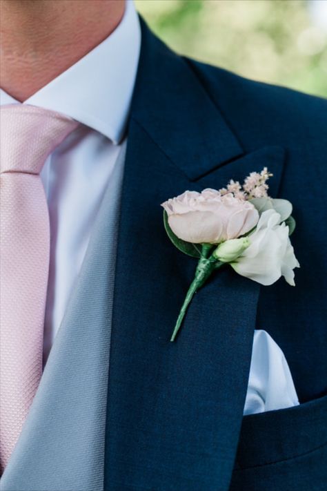 Navy Suit Blush Tie, Navy Suit With Pink Tie, Tuxedo With Pink Tie, Navy And Pink Suit, Navy Suit Pink Tie, Navy Tux Wedding, Light Blue Tux, 2k24 Prom, Fiance Suit