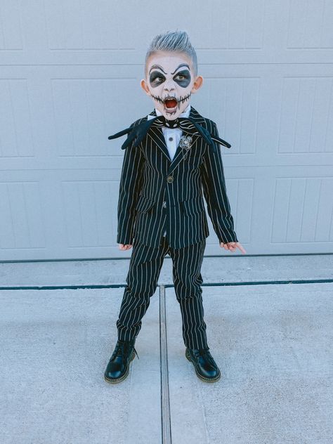 Diy Jack The Skeleton Costume, Jack Skeleton Diy Costume, Jack Skellington Costume Toddler, Jack Skellington Santa Costume, Nightmare Before Christmas Family Photos, Easy Jack Skellington Costume, Jack Skeleton Halloween Costume, Skeleton King Costume, The Night Before Christmas Costumes