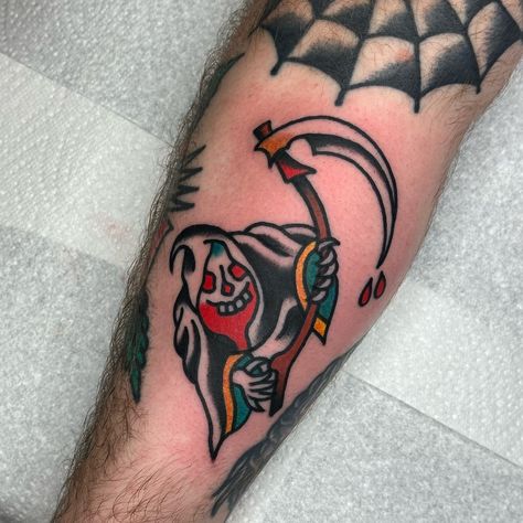 You’re next 🫵 Alas Tattoo, Traditional Tattoo Inspiration, Grim Reaper Tattoo, Reaper Tattoo, Sick Tattoo, Wicked Tattoos, Traditional Tattoo Sleeve, Inspiration Tattoo, Tattoos Geometric