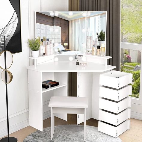 Corner Vanity Table, Vanity Ideas Bedroom, Corner Makeup Vanity, Make Up Tisch, Vanity With Lights, Corner Vanity, White Dressing Tables, Bedroom Makeup Vanity, Mirrored Vanity Desk