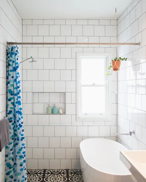 A Wet Room Is the Practical, Pretty Small Space Trend You Didn't Know You Needed | Apartment Therapy Small Wet Room, Wet Room Bathroom, Bathtub Shower Combo, Wet Room Shower, Small Bathtub, Small Space Bathroom, Latest Bathroom, Wet Room, Small Bathroom Makeover